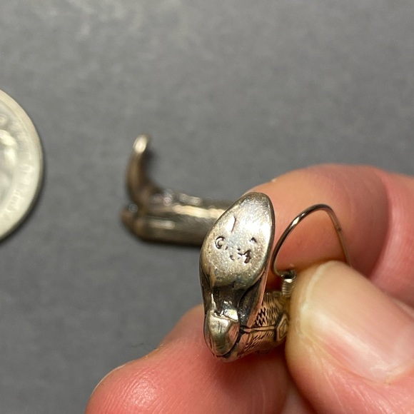 Vintage silver cowboy boot earrings - Picture 5 of 5